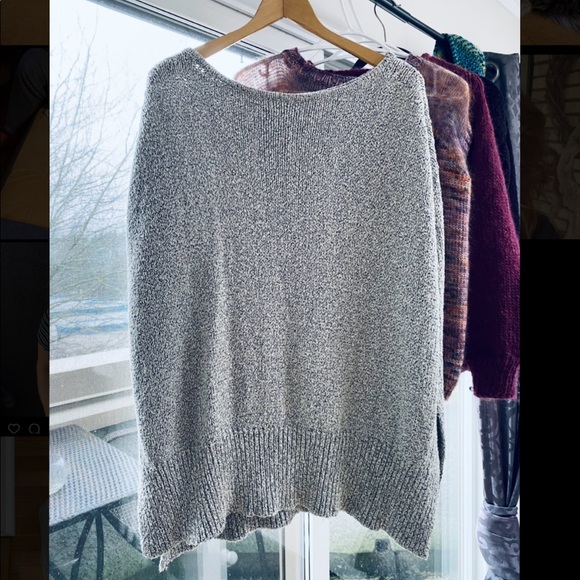 Aritzia Community Cape - Picture 3 of 5